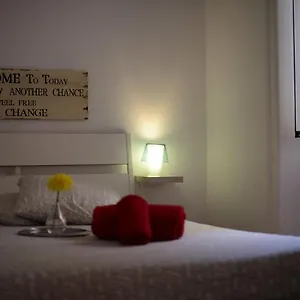 The Blue House - Saint Pauls Apartment