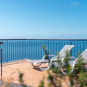 https://seasky-arco.madeira-islandshotels.com